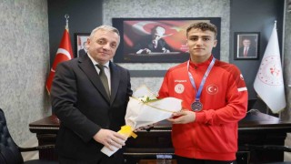 Dünya ikincisi Denizlili güreşçi yeni hedeflerini anlattı