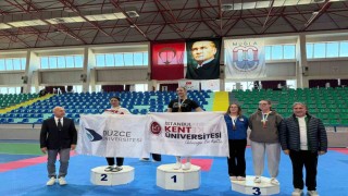 Düzce Üniversitesi öğrencilerinin büyük başarı gösterdi