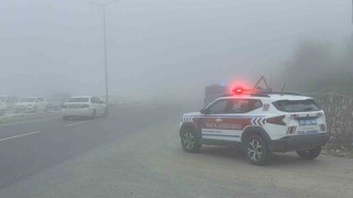 Düzcede yoğun sis görüş mesafesini 5 metreye düşürdü