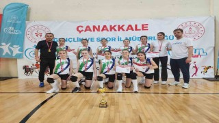Düzceli voleybolcu kızlar tarih yazdı