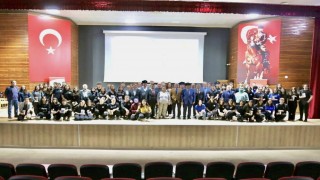 Edremitte Okur-Yazar Buluşmasının üçüncüsü gerçekleştirildi