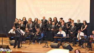 Efelerde öğretmenlerden sanat dolu gece
