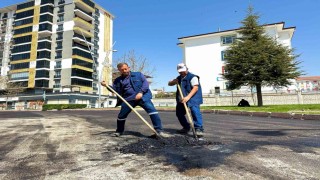 Elazığda asfaltlama çalışmaları sürüyor