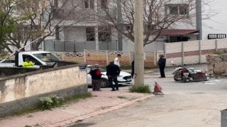 Elazığda otomobil ile motosiklet çarpıştı: 2 yaralı