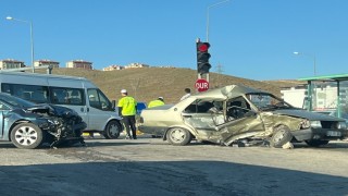 Elazığda zincirleme trafik kazası: 1 ölü 3 yaralı