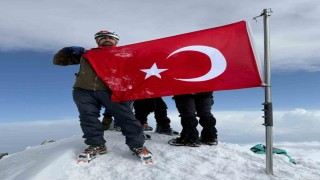 Elazığlı dağcı, karla kaplı Erciyes Dağının zirvesine 13 saatte tırmandı