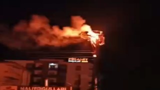 Elektrik trafosu havai fişek gibi patladı