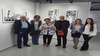Enine Boyuna Bakış sergisi Nilüfer Fotoğraf Müzesinde
