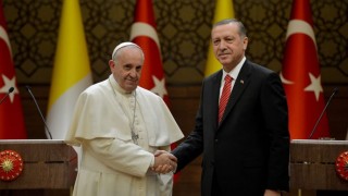 Erdoğan: “Papa, insanlık adına önemli bir duruş sergiledi”