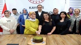 Erşan, Ebeler Haftasını kutladı