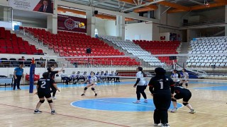 Erzincanda 23 Nisan Voleybol İl Birinciliği heyecanı başladı