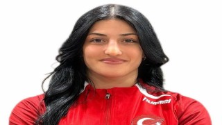 Erzincanlı milli güreşçi Kamaloğlu gümüş madalya kazandı