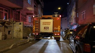 Esenlerde 4 katlı binanın çatısı alev alev yandı