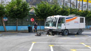 Esenyurtta okul bahçelerinin temizlik çalışması sürüyor