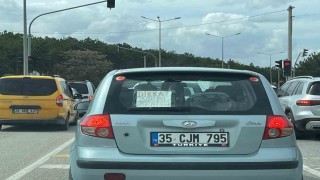 Eskişehirde sürücünün aracına astığı not dikkat çekti