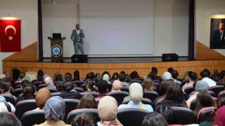 ESOGÜde Yükseköğretimde Üretken Yapay Zekâ semineri düzenlendi
