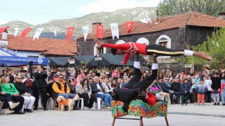 Etiyopya Akrobasi Grubu Yeşilüzümlü Festivalinde nefes kesti