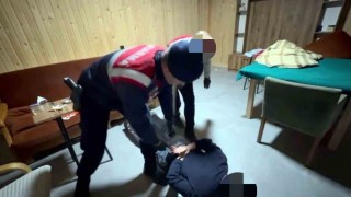 Evin her yerine silah zulalamışlar
