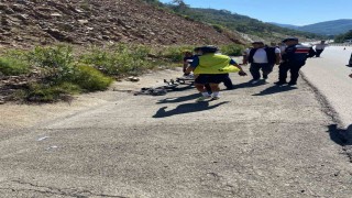 Fethiyede otomobil bisikletli gruba çarptı: 3 yaralı