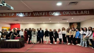 Gazeteci-yazar Ali Atalar, GKVde minik hayranları ile buluştu