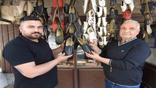 Gaziantepin yemeni ayakkabıları turistlerden ilgi görüyor