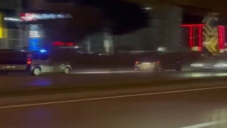 Gaziantepte filmleri aratmayan görüntüler: Polis, ters yöne kaçan otomobili çarparak durdurdu