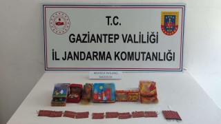 Gaziantepte izinsiz havai fişek ve patlayıcı madde satan şahıs yakalandı