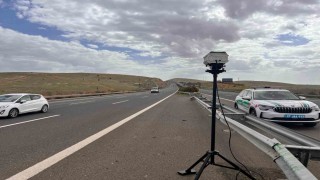 Gaziantepte jandarmadan 63 araca 164 bin TL radar cezası