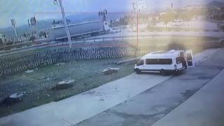Gaziantepte tır ile çarpışan otomobildeki anne-oğul hayatını kaybetti: Feci kaza kamerada
