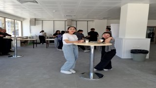 Gedik Ahmet Paşa Kütüphanesinde gençlere sıcak ikramlı destek