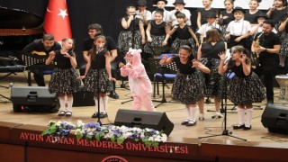 Geleceğin sanatçıları Efelerde sahne aldı