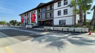 Germencikte yeni çöp kamyonu ve konteynerler sergileniyor