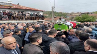 Gişelerdeki feci kazada hayatını kaybeden öğretmen son yolculuğuna uğurlandı