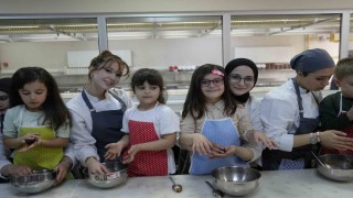 Gümüşhanede anaokulu öğrencileri 23 Nisanda aşçı oldu