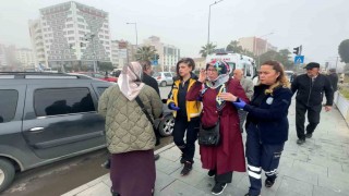 Hafif ticari araç ile otomobil çarpıştı: 2 yaralı