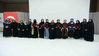 Hafızlara belgeleri takdim edildi