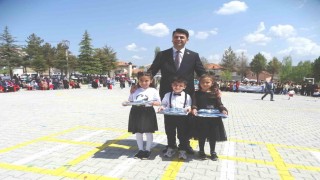 Hisarcıkta yarışmalarda dereceye giren öğrenciler ödüllendirildi