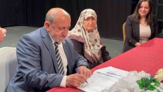 Huzurevinde dünya evine girdiler