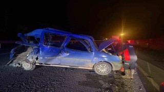 Iğdırda Tır otomobile arkadan çarptı