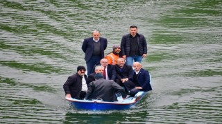 İki ilin komşu ilçeleri tek köprüde buluşuyor