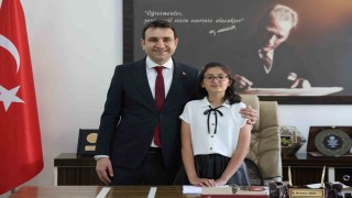 İl Milli Eğitim Müdürü koltuğuna oturan Elifin ilk icraatı okul servislerinin güvenliği oldu