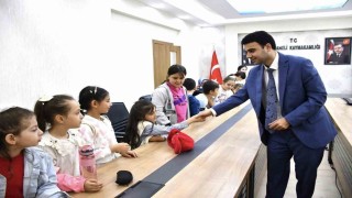 İlkokul öğrencileri kaymakam ve belediye başkanı oldu