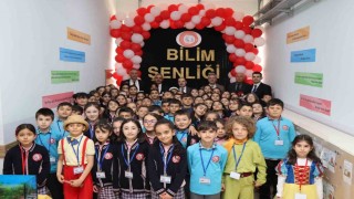 İlkokulda renkli bilim şenliği