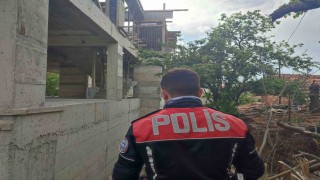 İnşaattan düşen işçi yaralandı