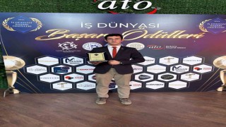 İş dünyasına desteklerinden dolayı İHAya plaket