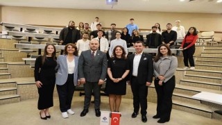 İş dünyasının deneyimli isimleri ‘Business Summit 25te HKÜ öğrencileriyle buluştu