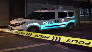 İş yerini kundaklarken kendini yaktı