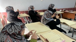 İşitme ve görme engellilerin Kuran-ı Kerim sevgisi