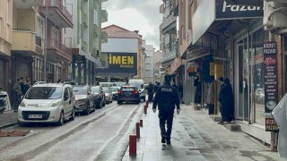 Ispartada tartıştığı komşularına pompalı tüfekle saldırdı: 1i çocuk 2 yaralı