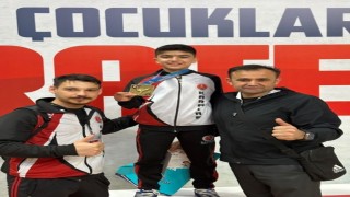 Ispartalı Ali Emir Çelik, Türkiye şampiyonu olarak milli takıma seçildi
